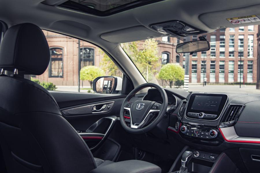 Интерьер ChangAn CS55 2019 года  (RU) (фото 18 из 19)